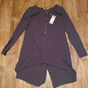 Gimmicks top